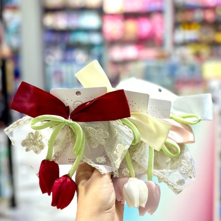 بكل شعر ورد توليب