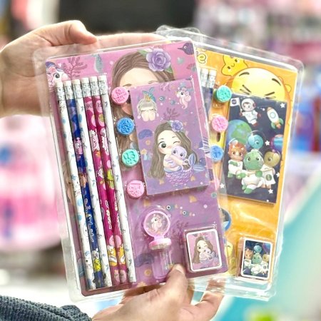 بكج قرطاسية اقلام مع نوت