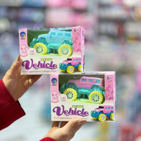 سيارة جيب مع ريموت