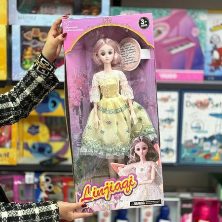 عروسة باربي مفاصل