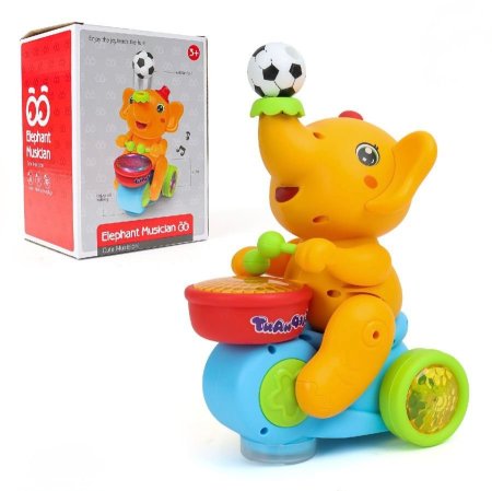 لعبة الفيل الموسيقية  مع الكرة