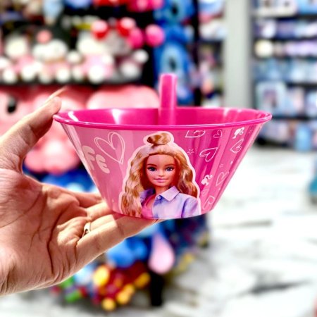 صحن كورنفلكس مع مصاصة