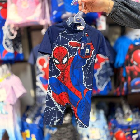 افرهول سباحة سبايدرمان