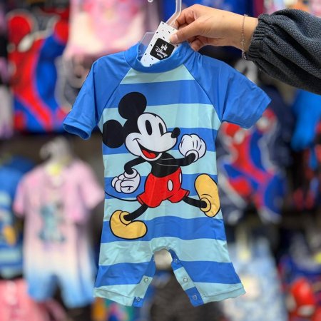 افرهول سباحة ميكي ماوس