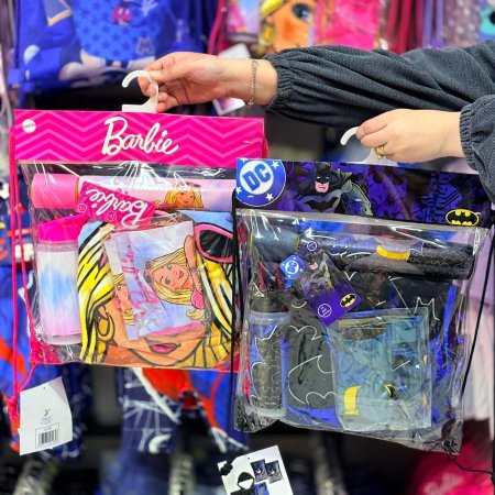 بكج السباحة الشفاف باتمان وباربي