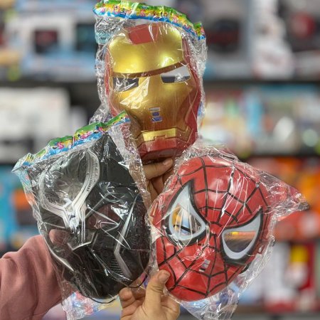 اقنعة الابطال