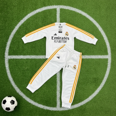 ملابس رياضة ريال مدريد