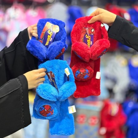 سماعة مع لفحة سبايدرمان