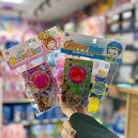 كاميرا مع ساعة