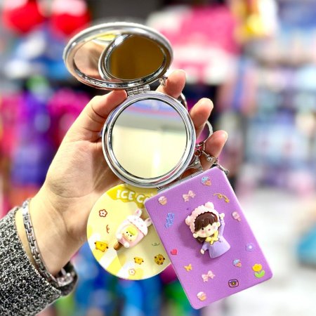 مدالية مرآة